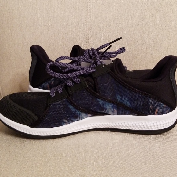 *LAST ONE* adidas Gymbreaker Sneakers - Picture 7 of 8